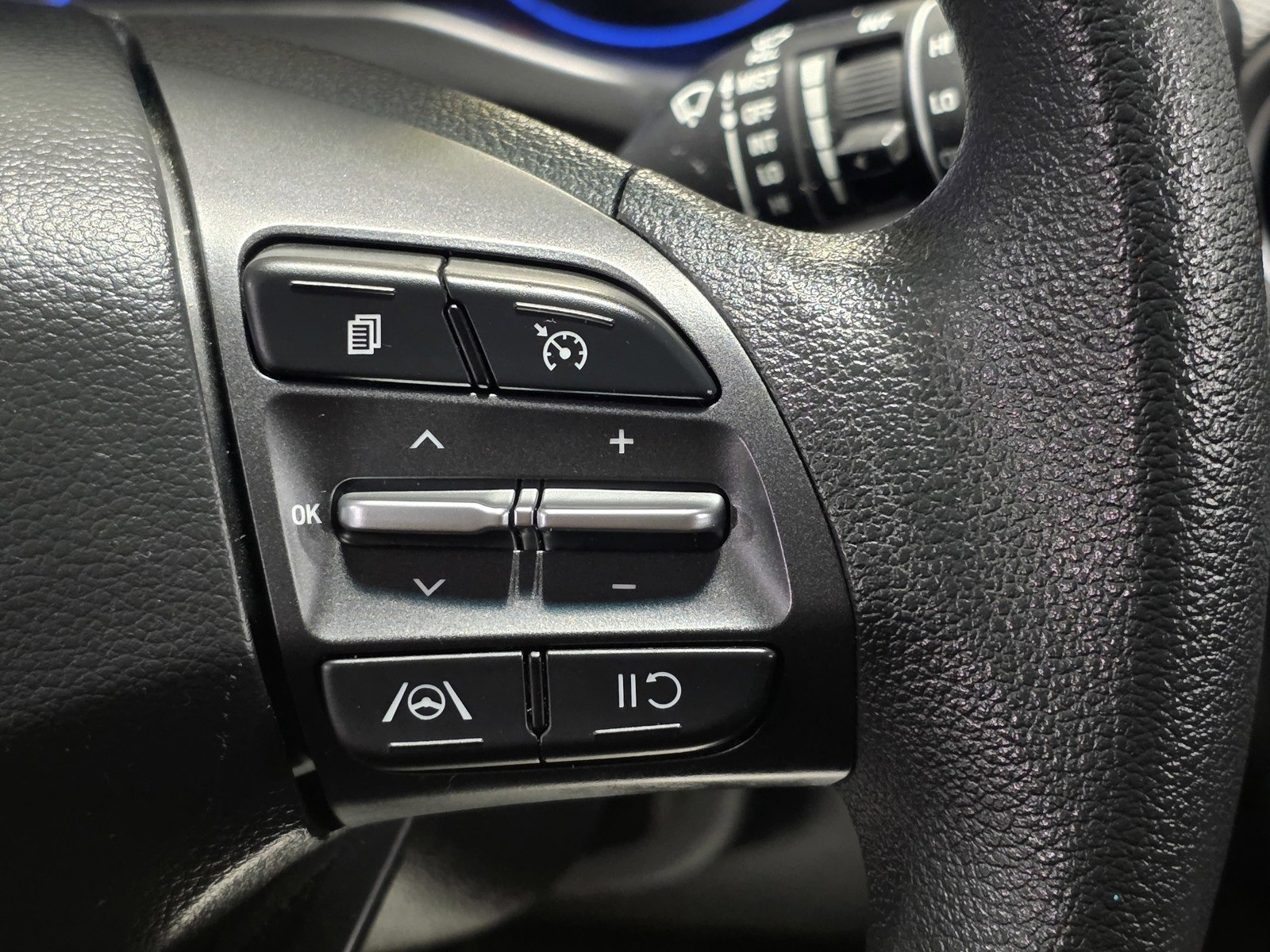 Certified 2023 Hyundai Kona SEL image 32