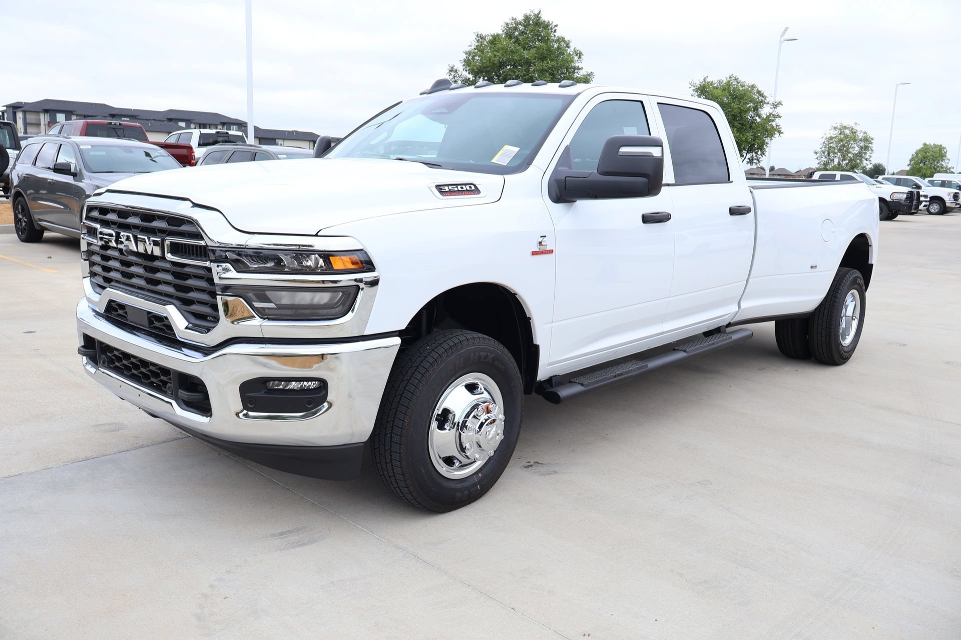 New 2026 RAM 3500 Tradesman AWD/4WD image 10