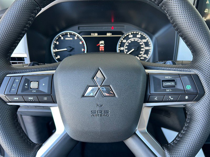 New 2026 Mitsubishi Outlander SE FWD image 28