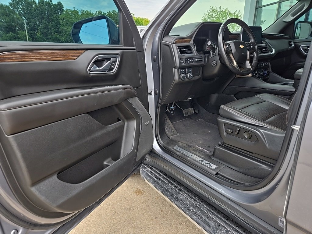 Used 2021 Chevrolet Tahoe High Country image 34