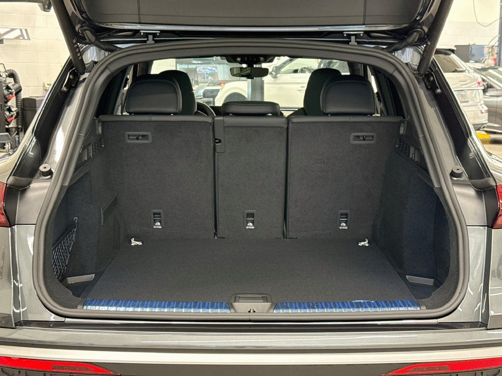 New 2026 Audi SQ5 Prestige AWD/4WD image 23