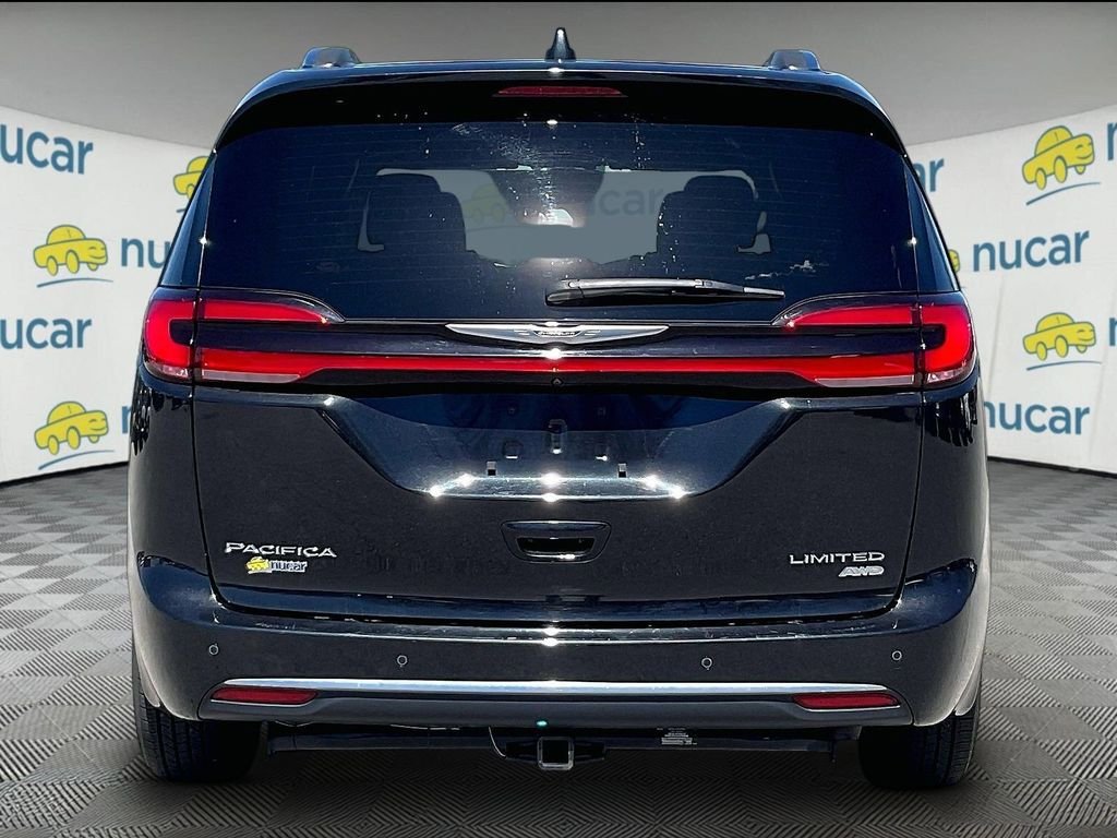 Used 2021 Chrysler Pacifica Limited AWD/4WD image 5