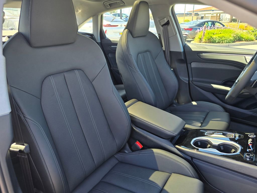 New 2026 Audi A6 Premium Plus image 13