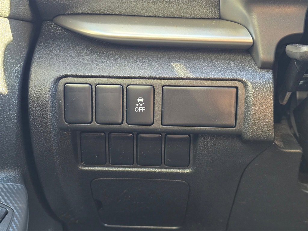 Used 2019 Mitsubishi Eclipse Cross ES image 17