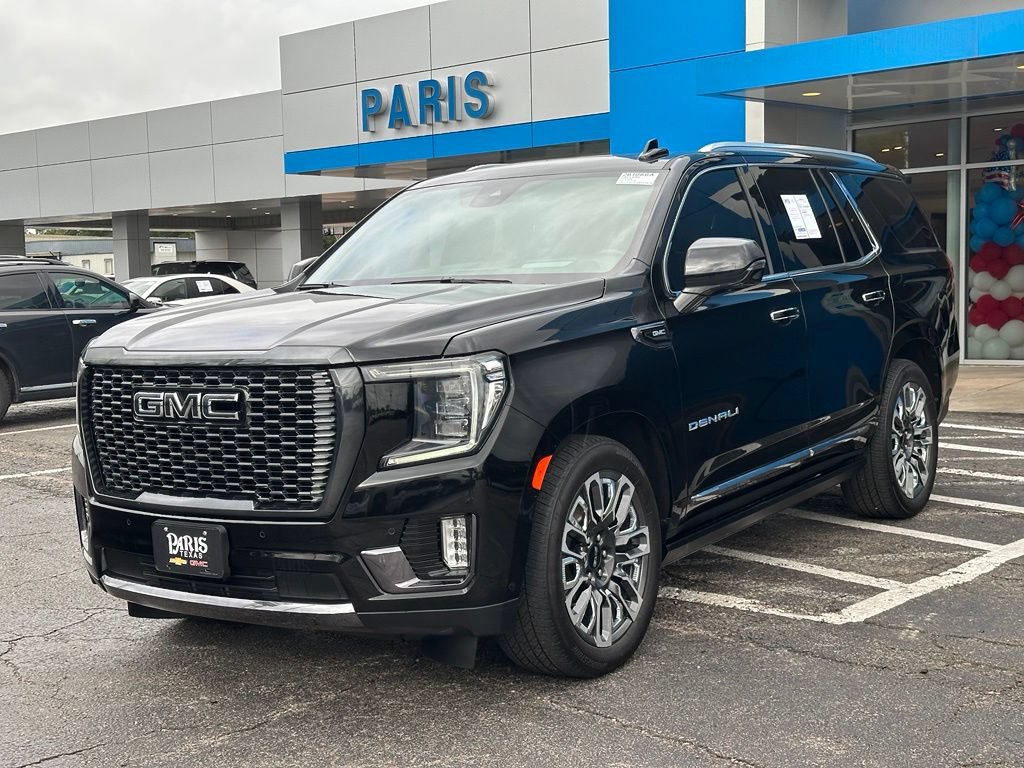 Used 2023 GMC Yukon Denali Ultimate w/ LPO, Floor Liner Package AWD/4WD image 3