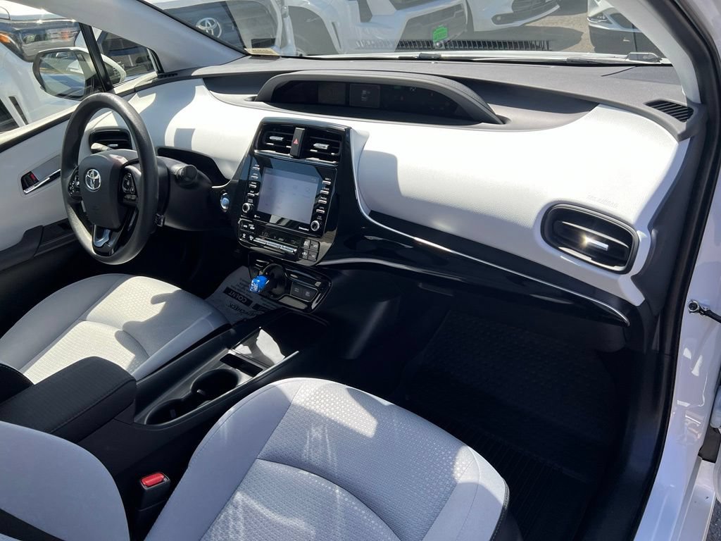 Certified 2022 Toyota Prius LE FWD image 21