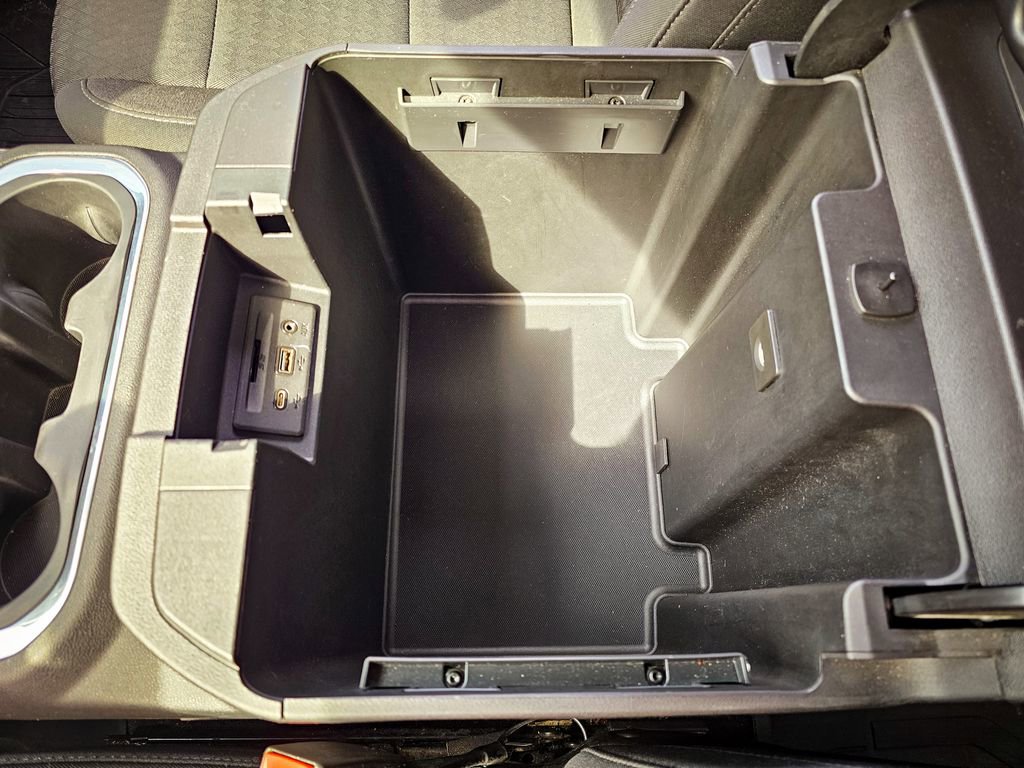 Used 2020 GMC Sierra 1500 Elevation w/ Elevation Value Package image 27