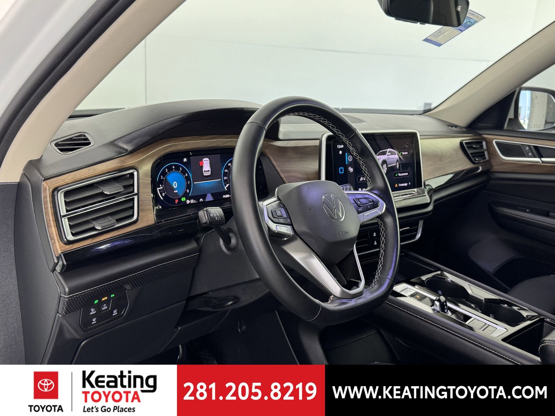 Used 2025 Volkswagen Atlas SE image 13