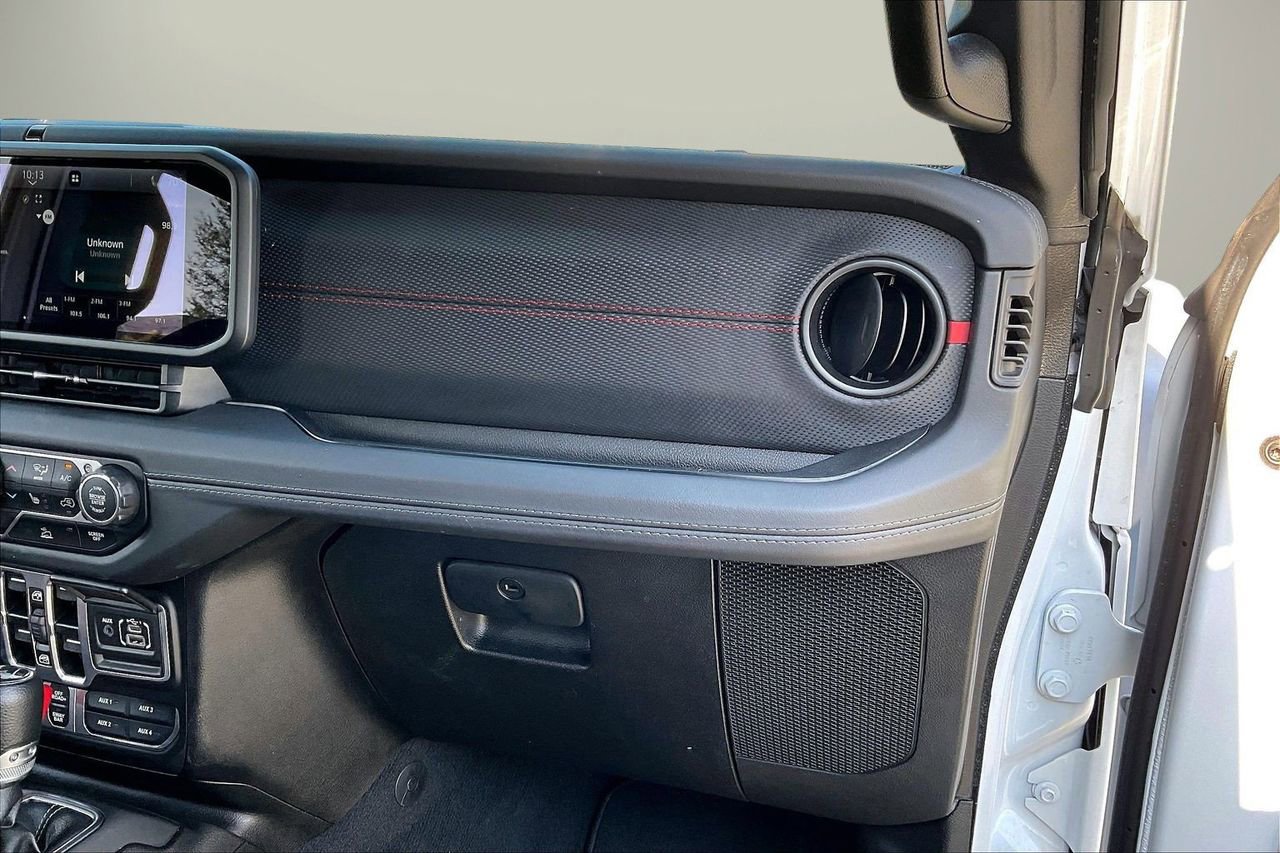 Certified 2025 Jeep Wrangler Unlimited Rubicon w/ Convenience Group image 20