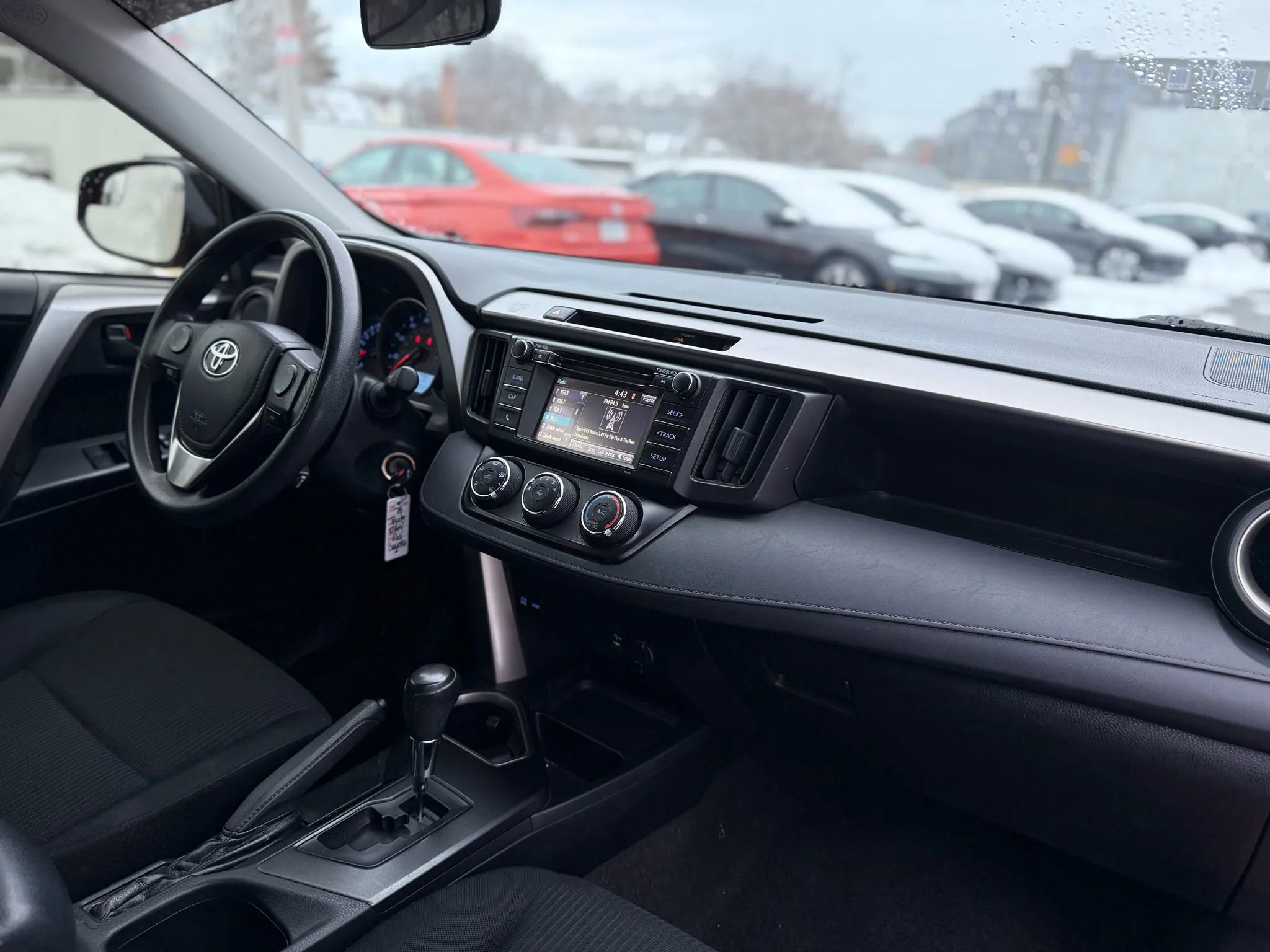 Used 2016 Toyota RAV4 LE image 15