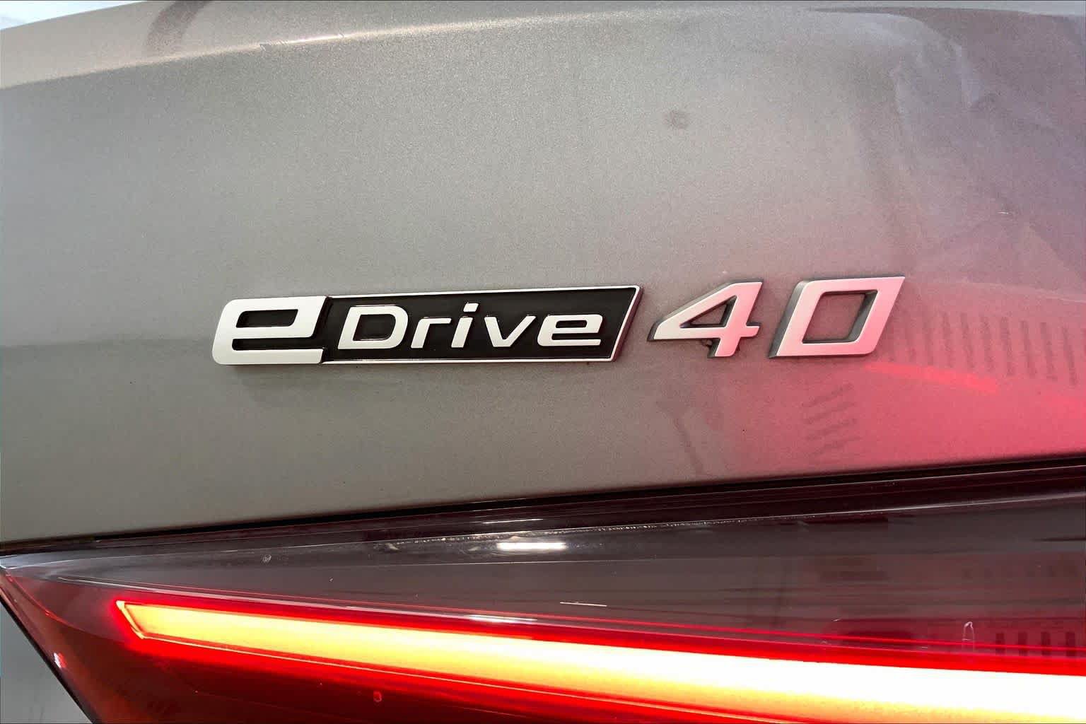 Used 2023 BMW i4 eDrive40 w/ Premium Package RWD image 9