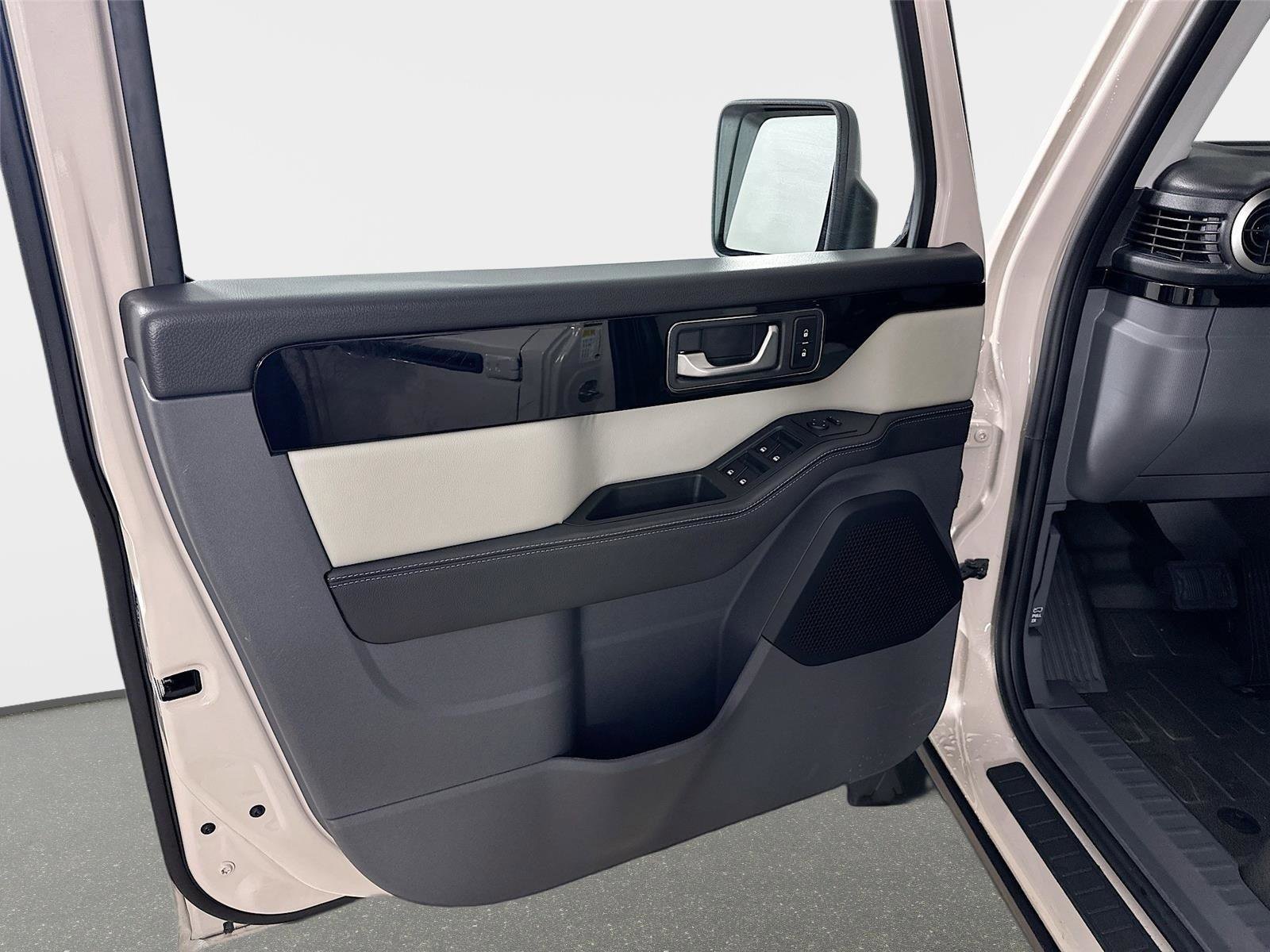 New 2025 INEOS Grenadier Fieldmaster Edition image 17