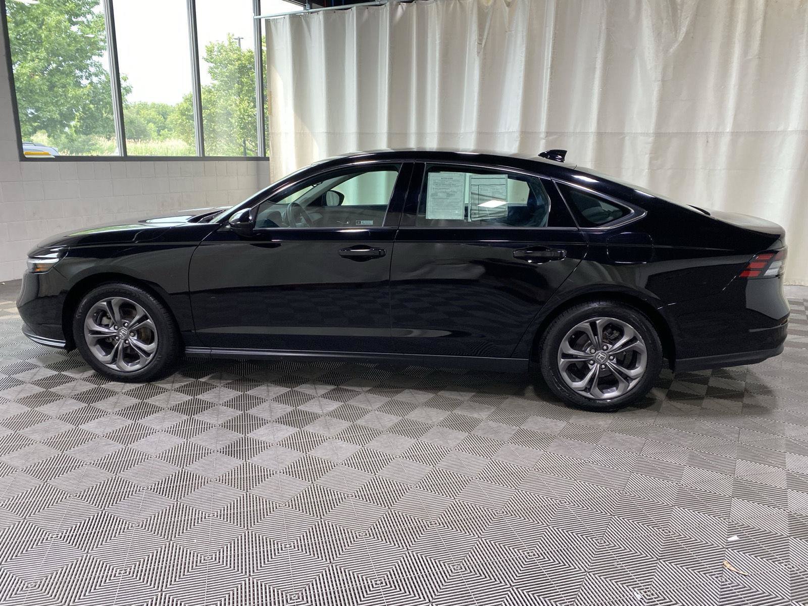 Certified 2023 Honda Accord EX image 4