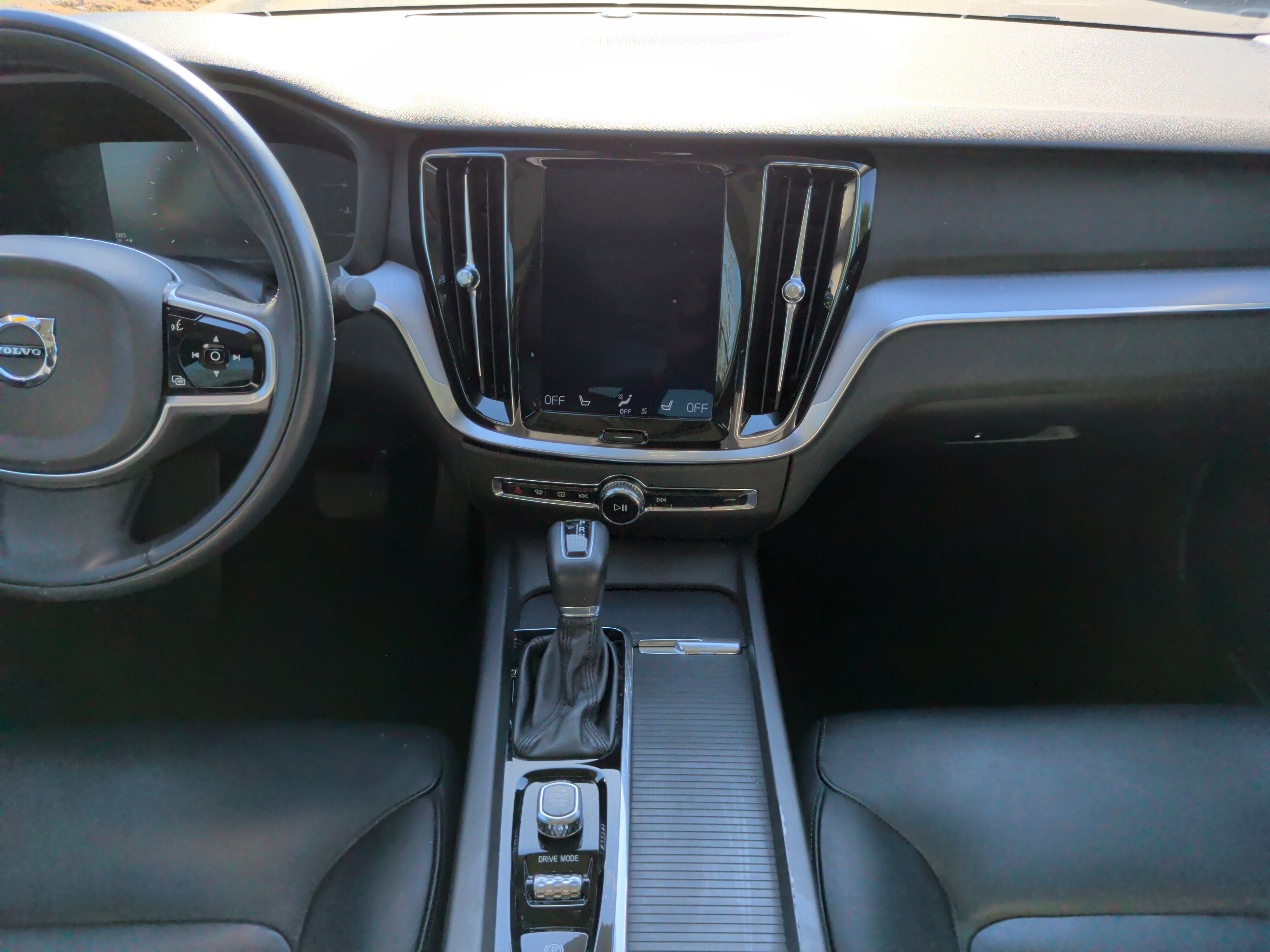 Used 2019 Volvo S60 T5 Momentum image 29