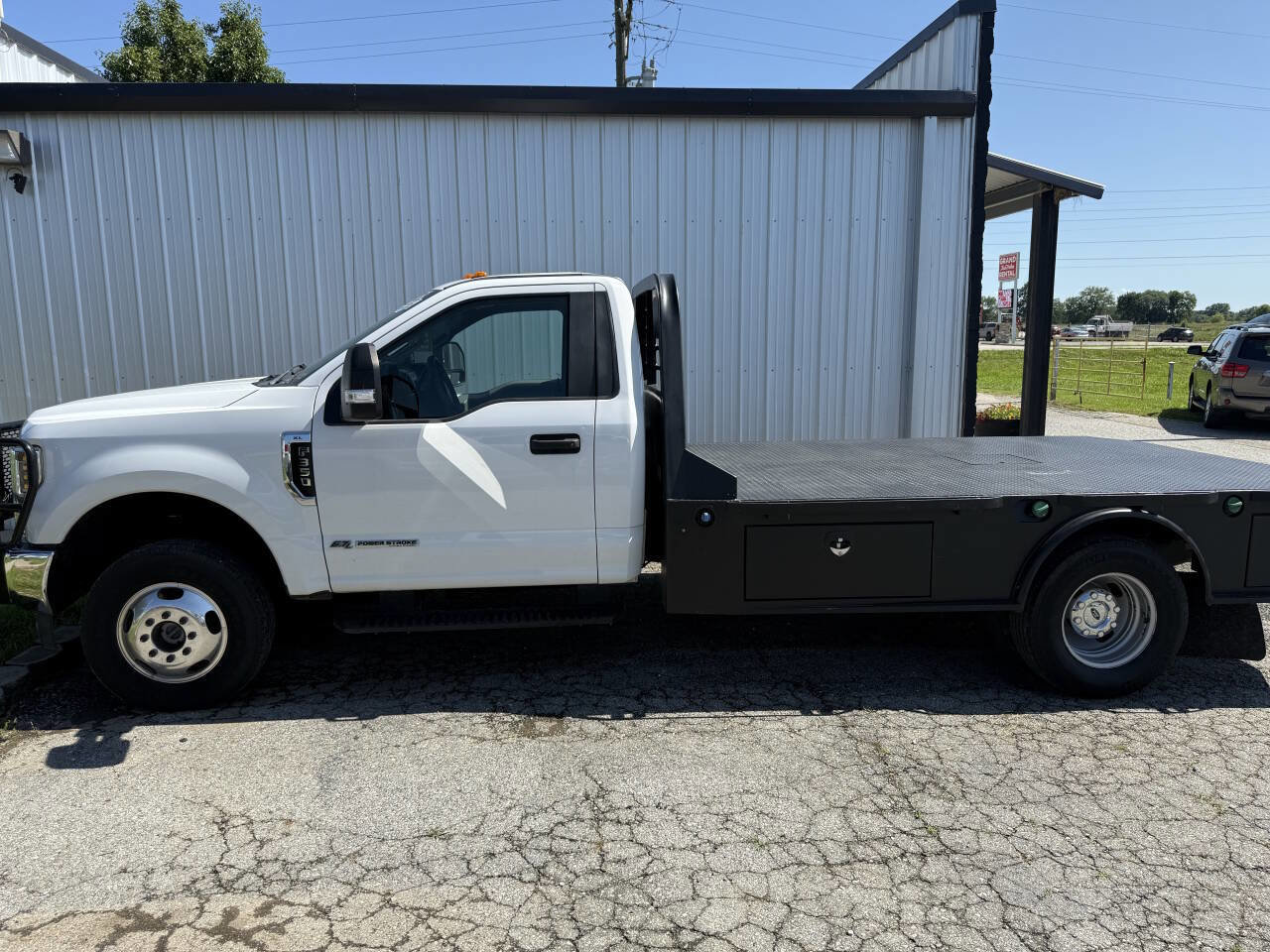 Used 2019 Ford F350 XL w/ XL Value Package image 2