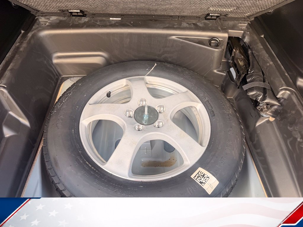 Used 2023 Jeep Grand Cherokee Laredo AWD/4WD image 14