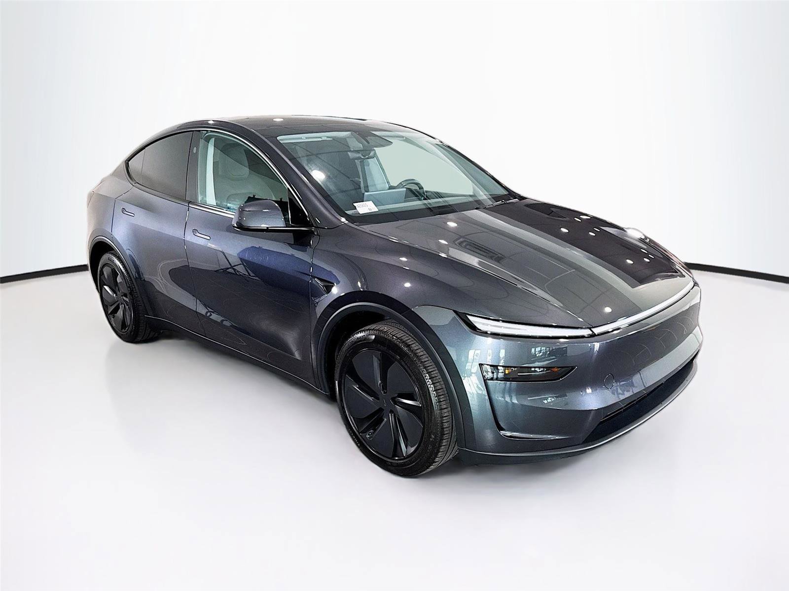 Used 2026 Tesla Model Y 2WD image 32