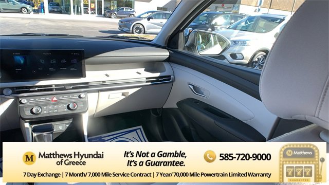 Certified 2025 Hyundai Tucson SE image 22