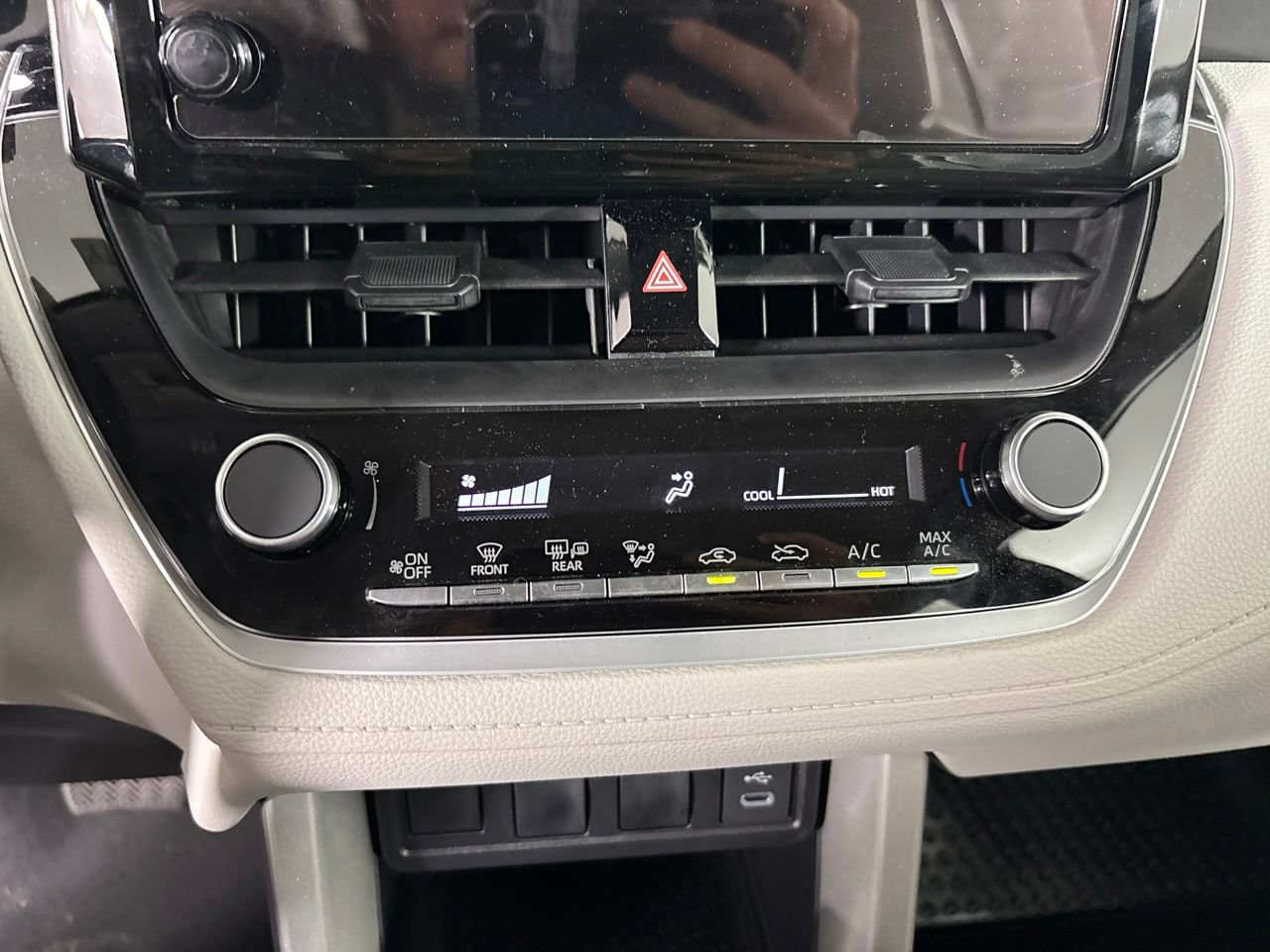 Used 2025 Toyota Corolla Cross L FWD image 20