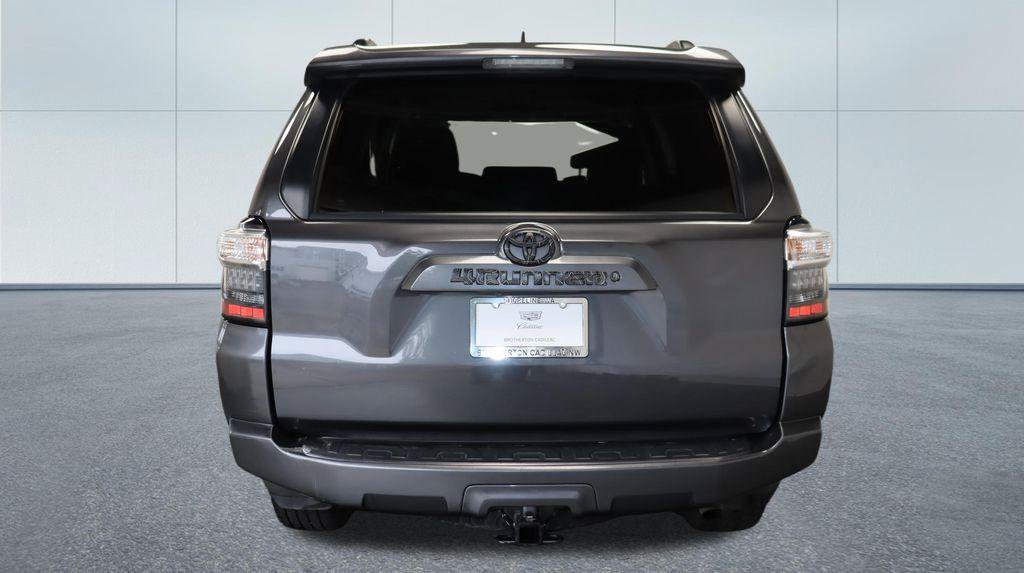 Used 2019 Toyota 4Runner SR5 AWD/4WD image 4