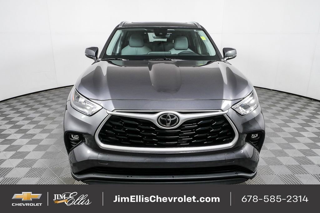 Used 2020 Toyota Highlander XLE image 25
