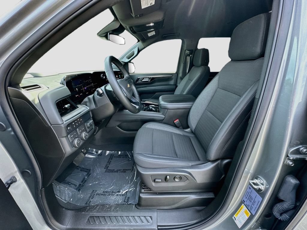 Used 2025 Chevrolet Tahoe LS w/ Max Trailering Package AWD/4WD image 5
