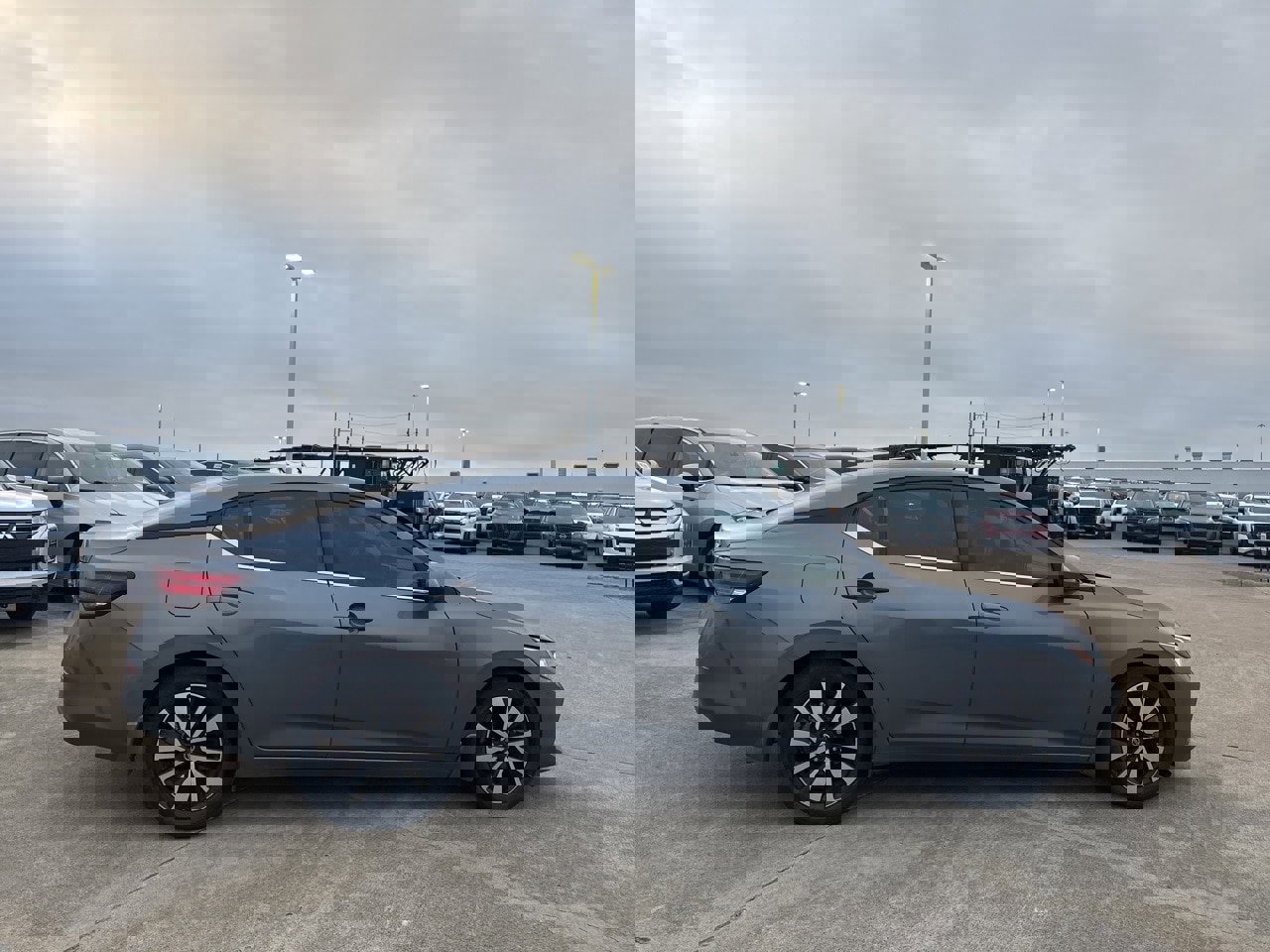 Used 2022 Nissan Sentra SV w/ SV Premium Package image 22