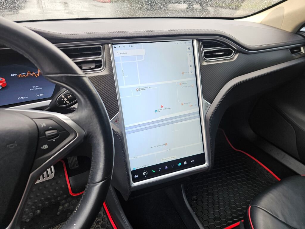 Used 2013 Tesla Model S Performance image 27