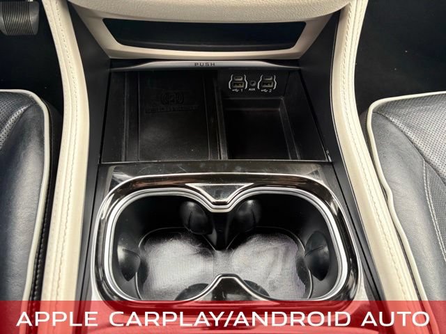Used 2023 Chrysler Pacifica Limited FWD image 37