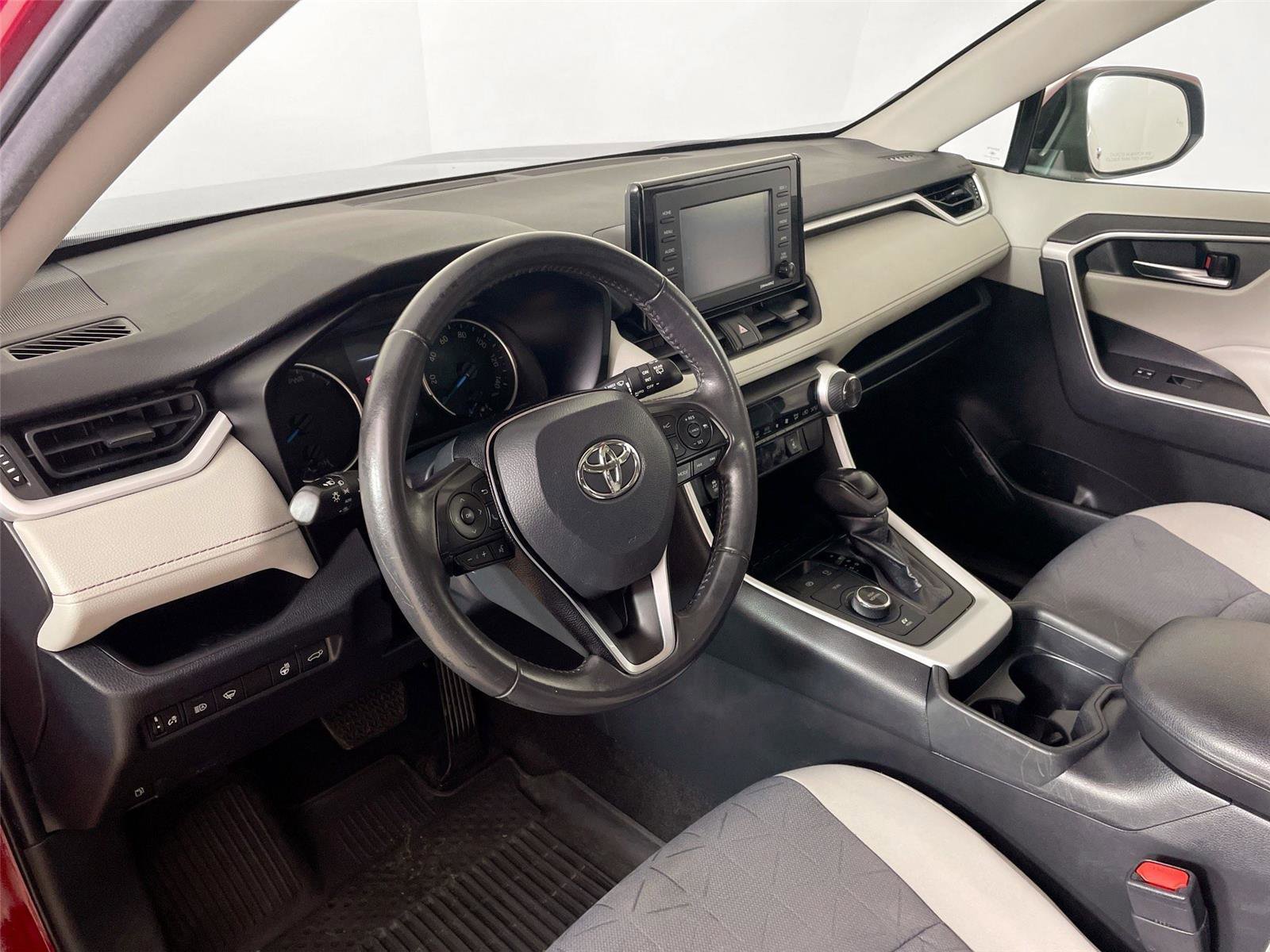 Used 2020 Toyota RAV4 XLE w/ Convenience Package AWD/4WD image 23