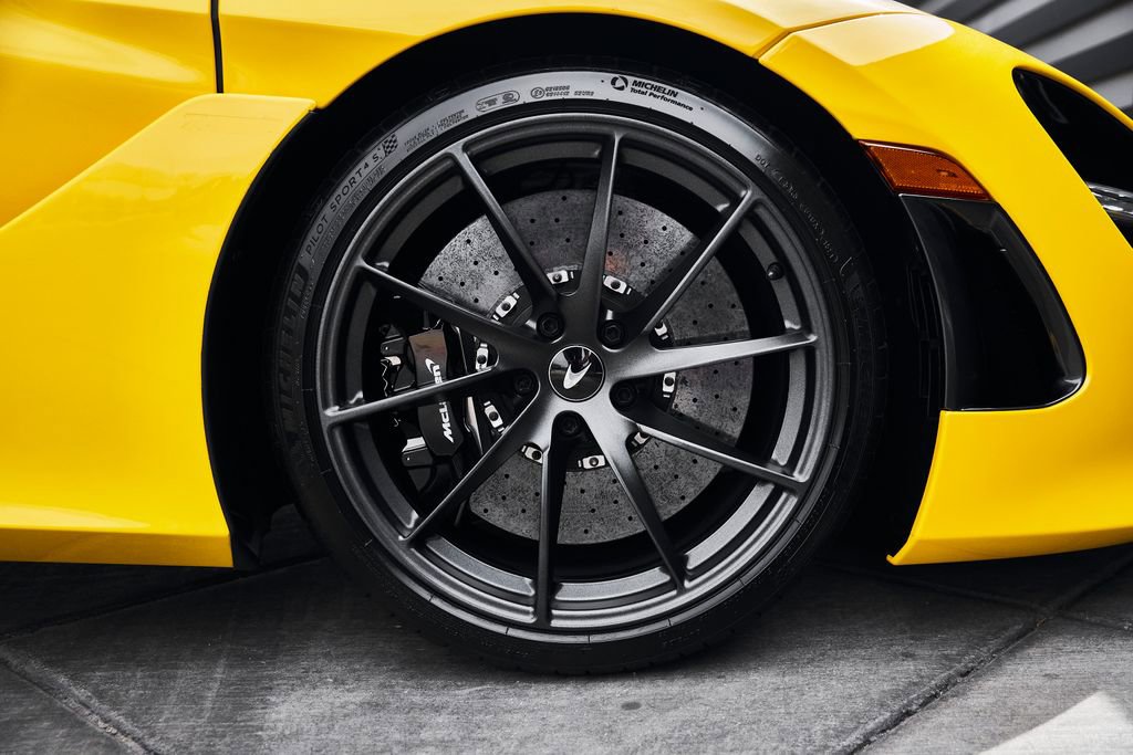 Used 2021 McLaren 720S Luxury RWD image 24