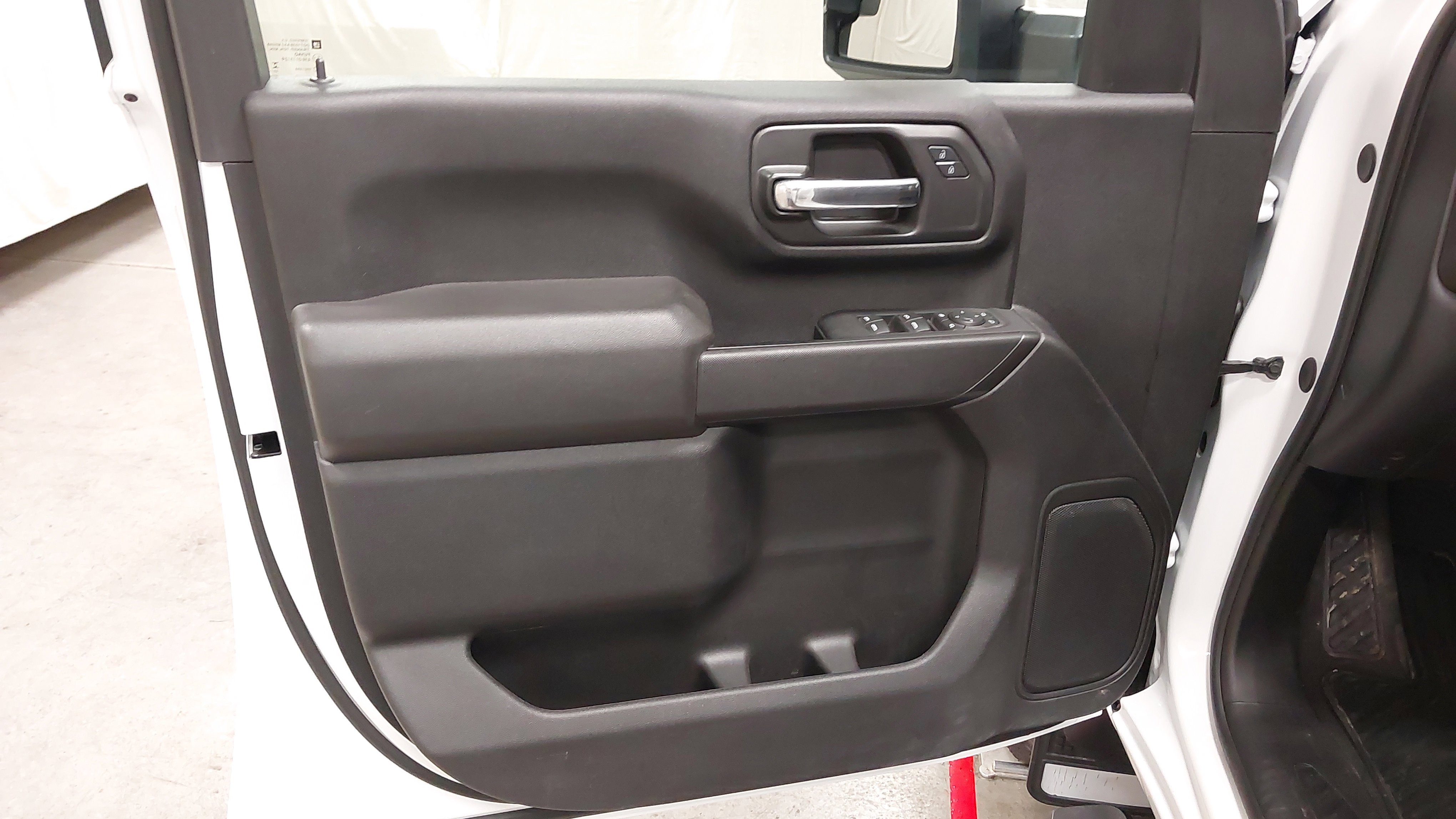 Used 2024 Chevrolet Silverado 2500 Custom w/ Custom Convenience Package image 24