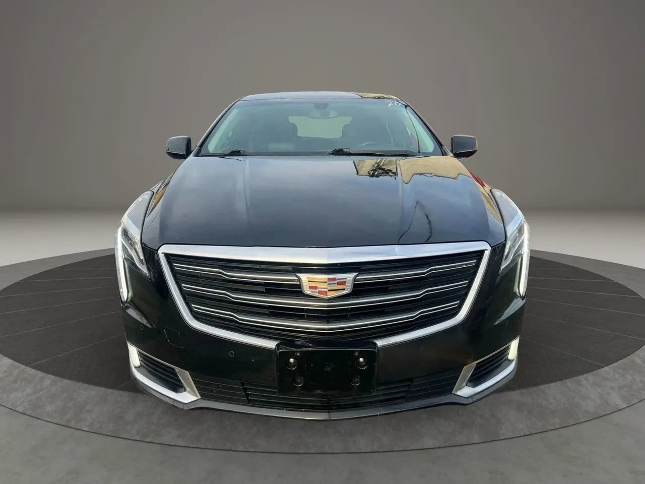 Used 2019 Cadillac XTS Luxury image 2