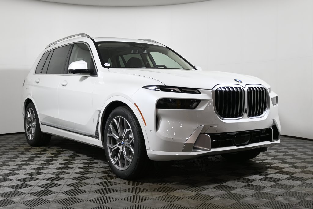 Used 2027 BMW X7 xDrive40i AWD/4WD image 9