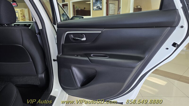 Used 2017 Nissan Altima 2.5 SV FWD image 16