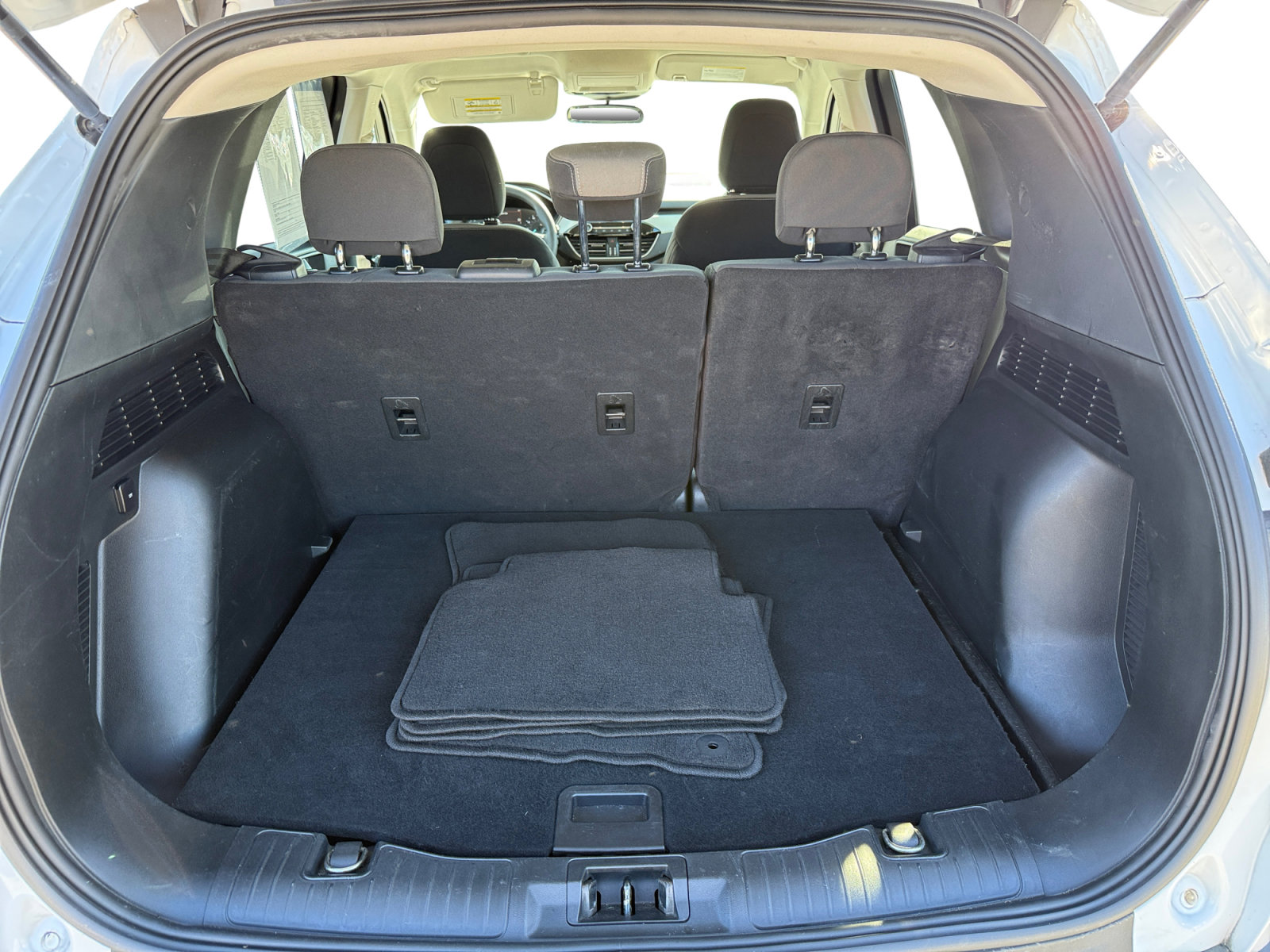 Used 2021 Ford Escape SE image 17