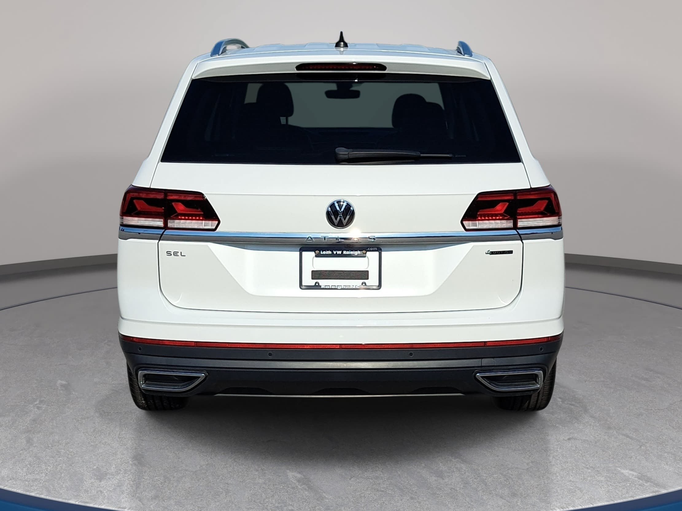 Used 2023 Volkswagen Atlas SEL AWD/4WD image 6
