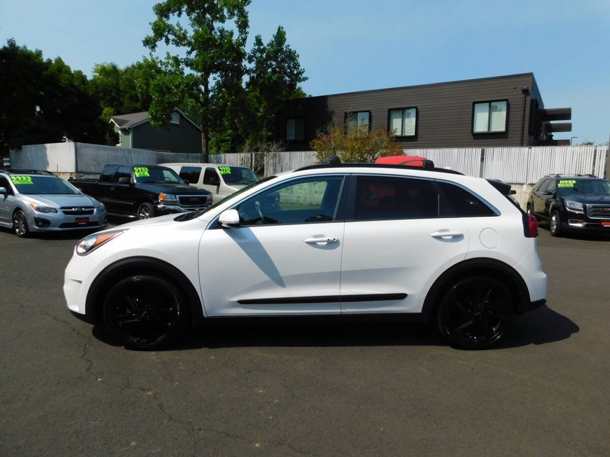 Used 2019 Kia Niro S Touring FWD image 24