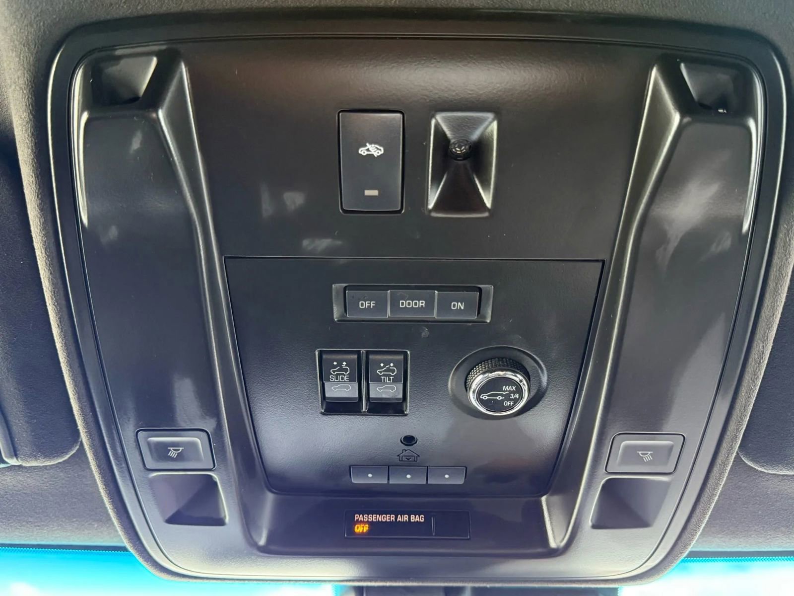 Used 2015 Cadillac Escalade ESV Platinum image 34