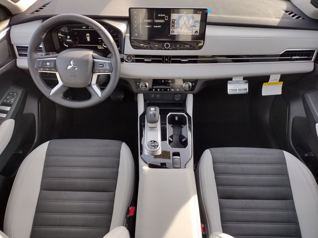 New 2026 Mitsubishi Outlander SE image 2