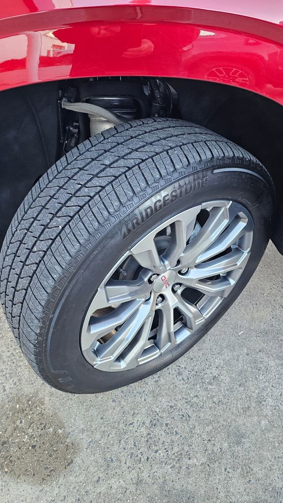 Used 2022 GMC Yukon XL Denali w/ Denali Ultimate Package image 17