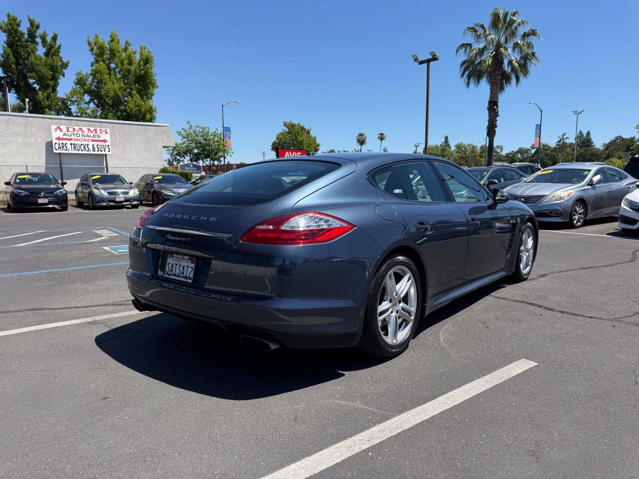 Used 2013 Porsche Panamera RWD image 3