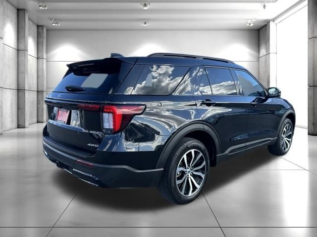 Used 2025 Ford Explorer ST-Line image 7