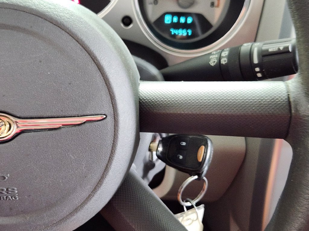 Used 2008 Chrysler PT Cruiser FWD image 17