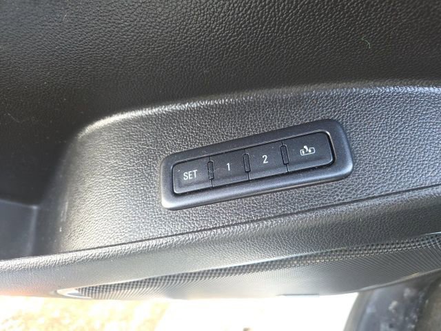 Used 2015 Chevrolet Tahoe LTZ image 28