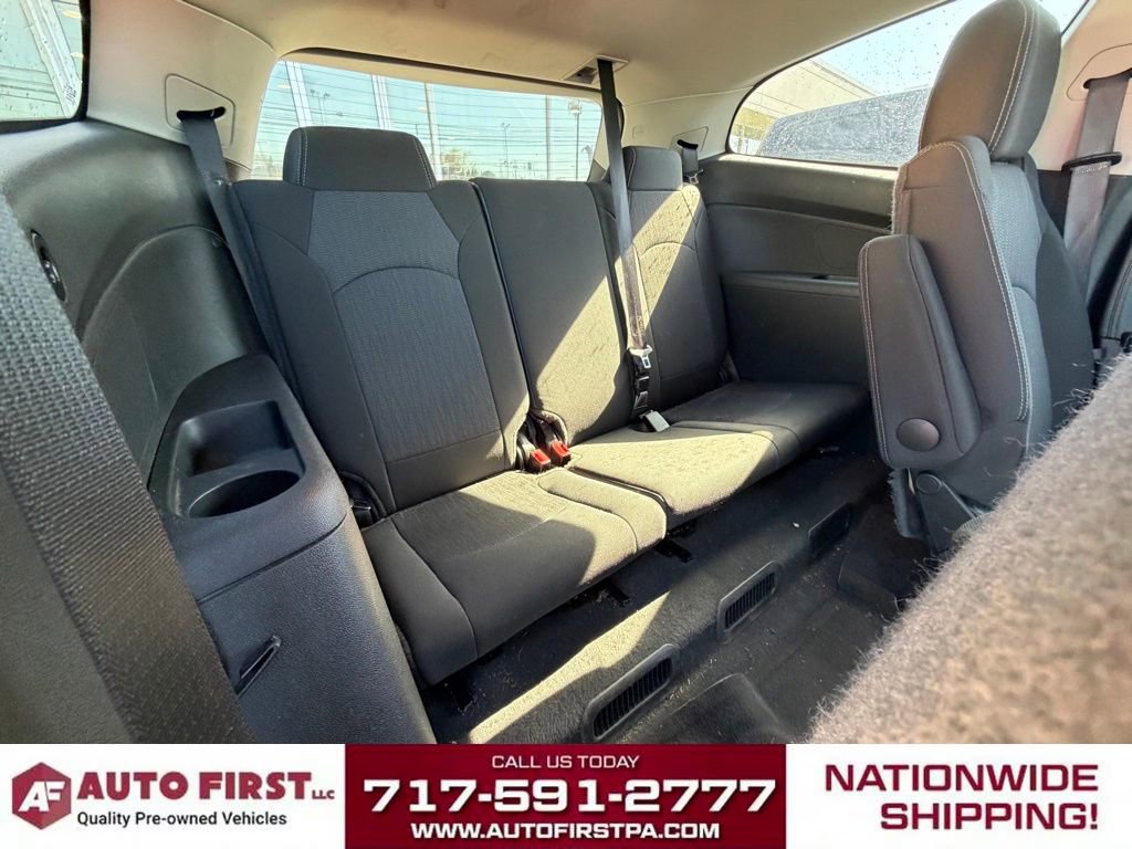 Used 2017 Chevrolet Traverse LT w/ Style and Technology Package AWD/4WD image 16