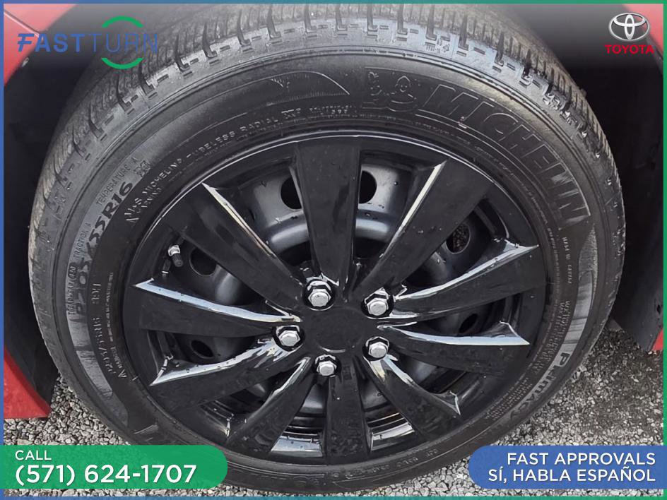 Used 2017 Toyota Corolla LE w/ Carpet Mat Package (TMS) image 22