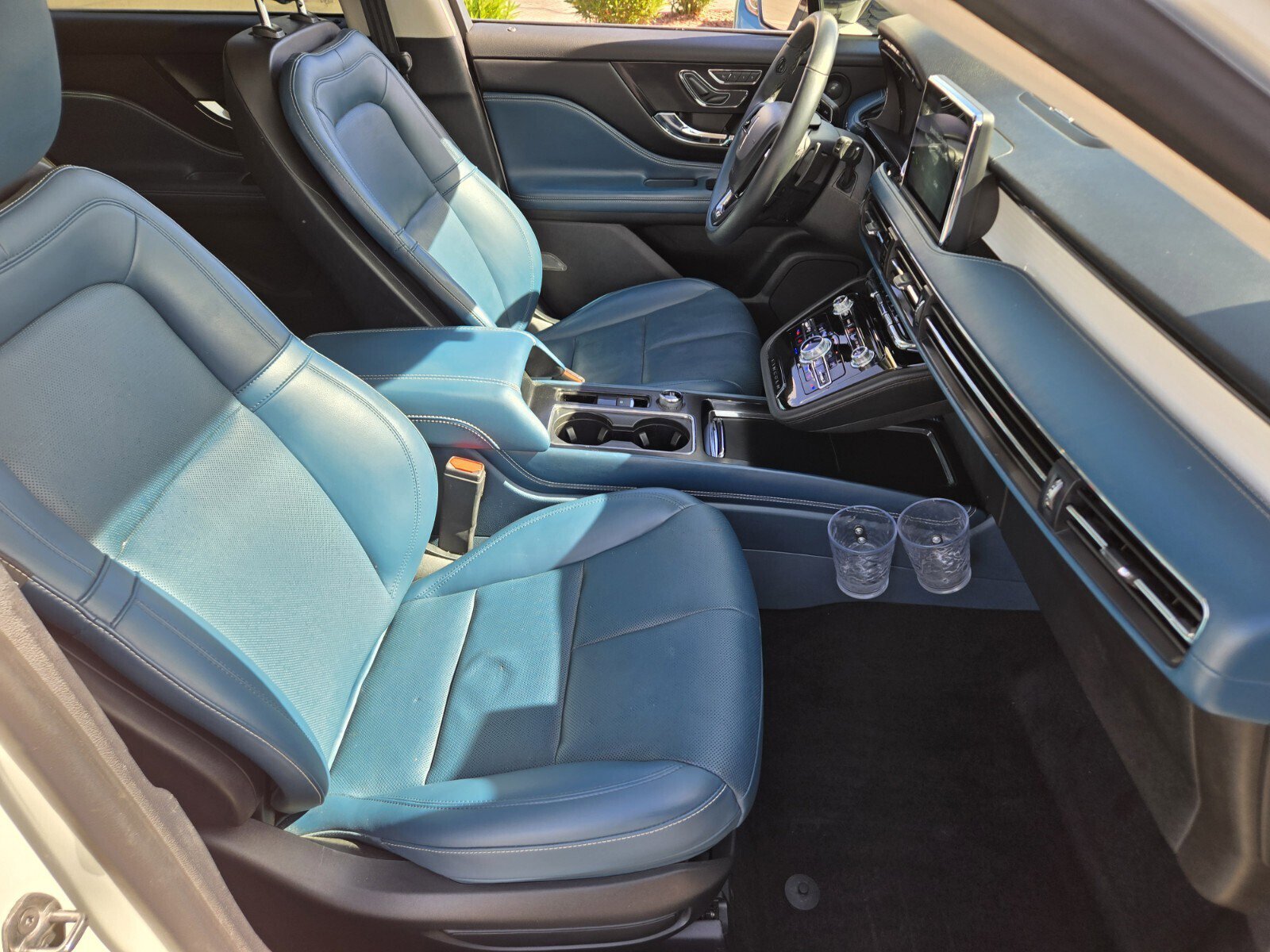 Used 2021 Lincoln Corsair Reserve w/ Equipment Group 201A image 16