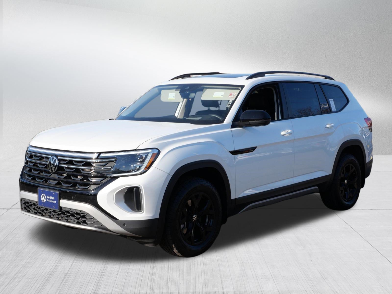 Certified 2024 Volkswagen Atlas Peak Edition SEL AWD/4WD image 3