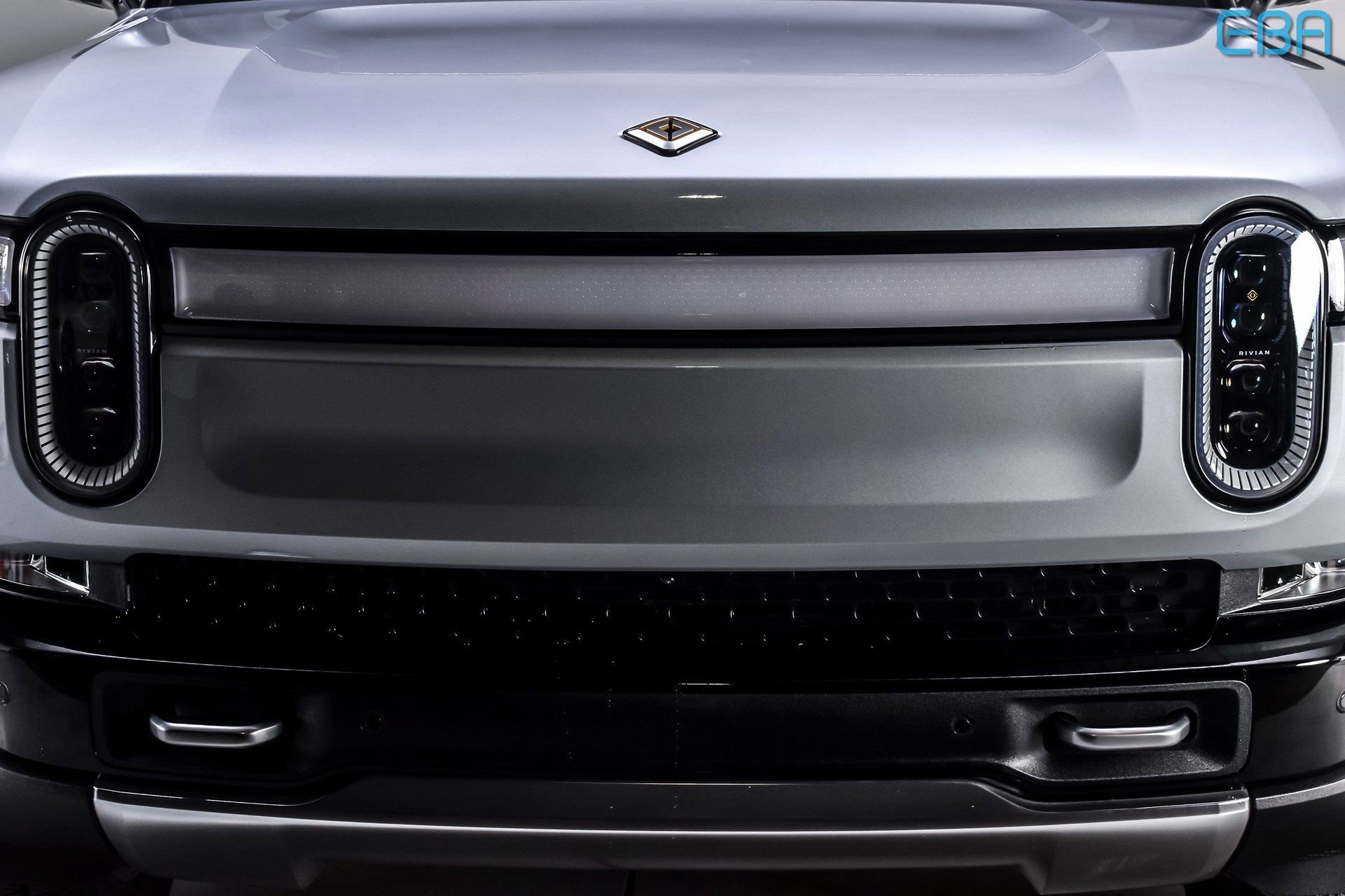 Used 2023 Rivian R1S Adventure image 9
